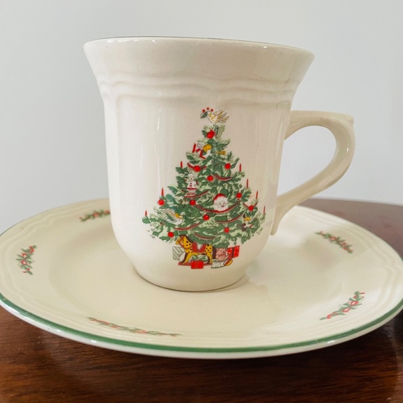 Vintage Niko "Tis the Season" demitasse cup and saucer set , Holiday Tea Set - Picture 3 of 5